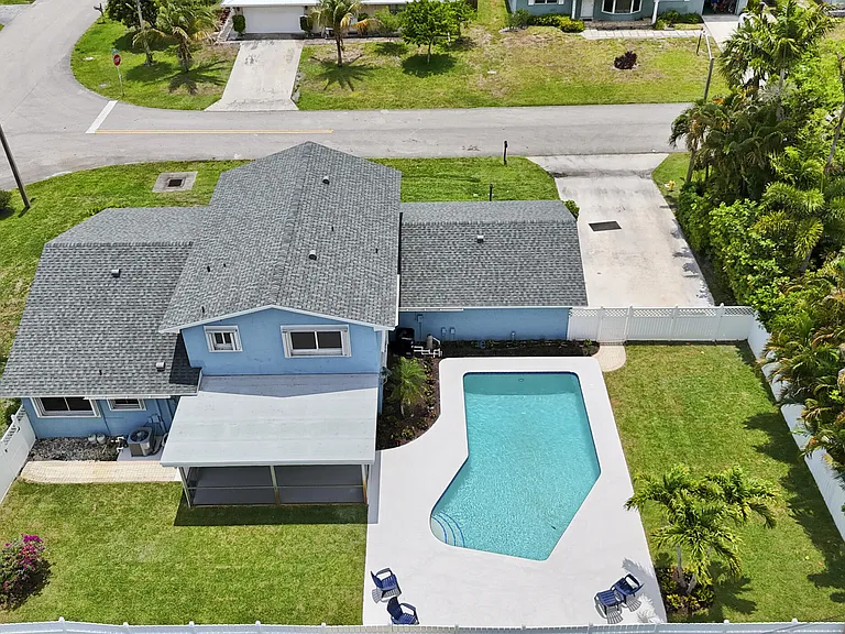 3905 Flag Dr — Photo 1