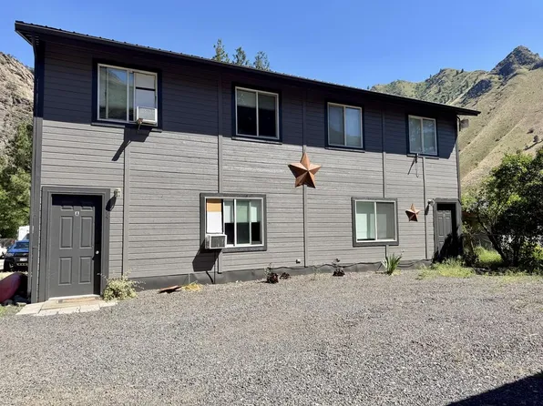 614 S Main St, Riggins, ID 83549