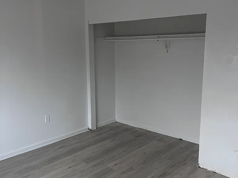 670 E Main St #668 — Photo 2