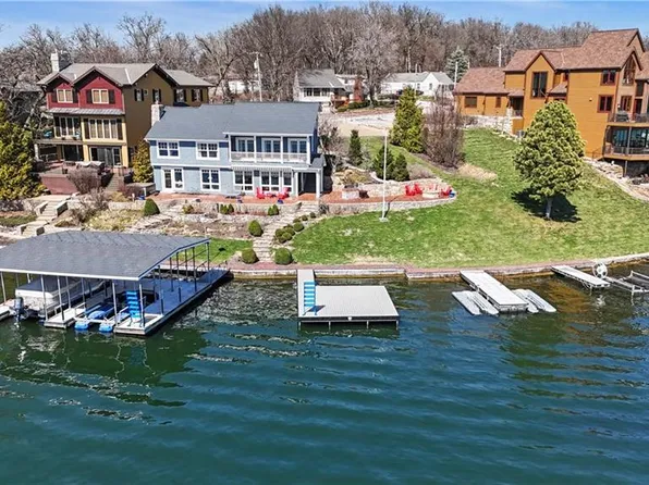 11 & 10 F St, Lees Summit, MO 64086