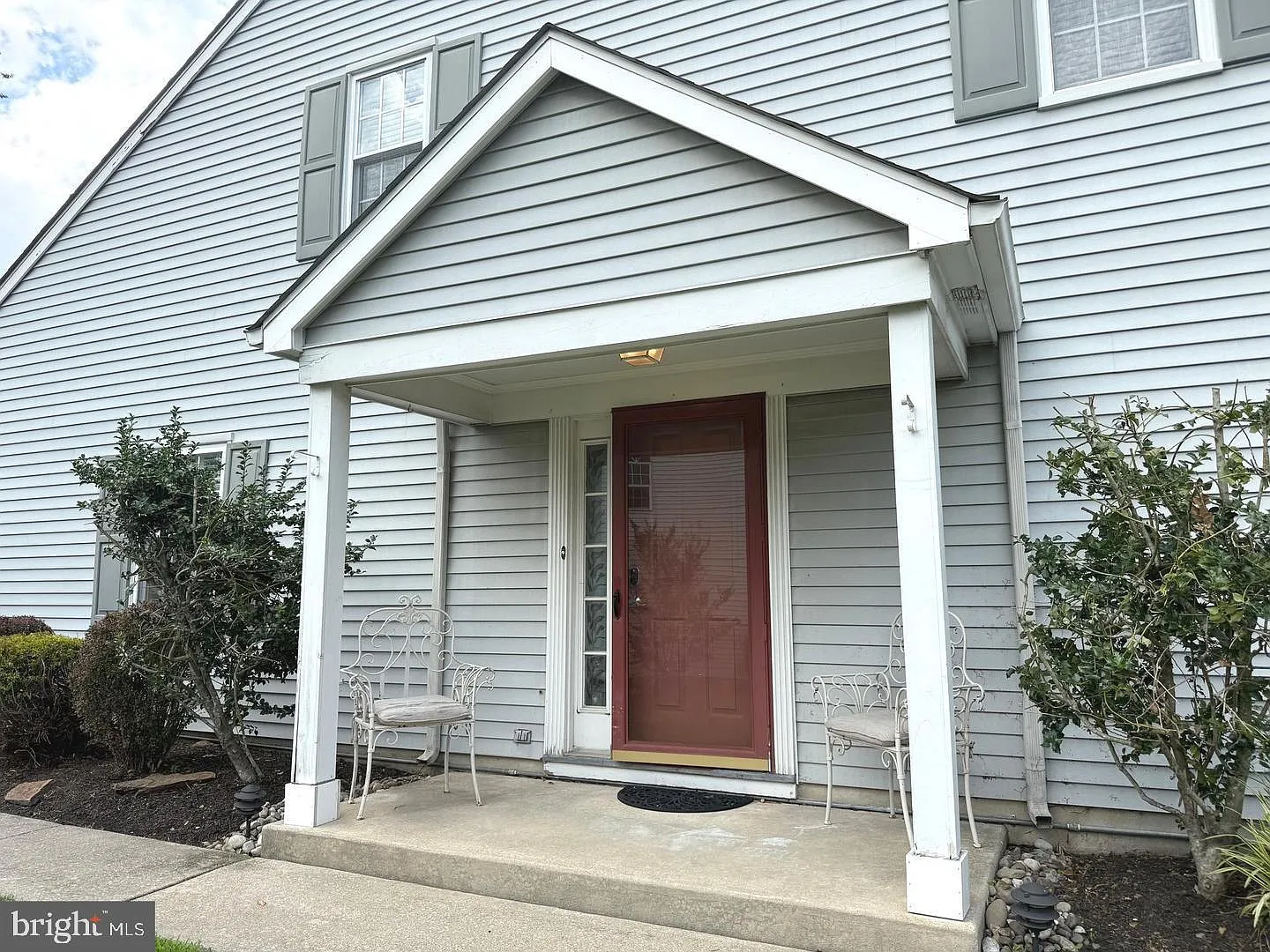 3 bed, 2.5 bath, 2015 sqft, $3,300 — Photo 2
