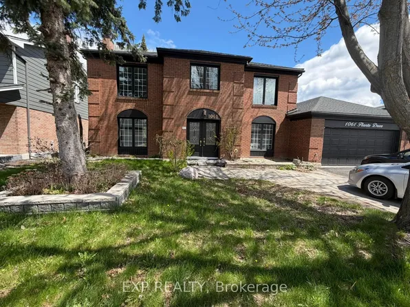 1061 Plante Dr, Ottawa, ON K1V 9E5