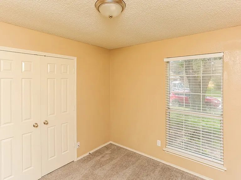 1526 Chapman St — Photo 19