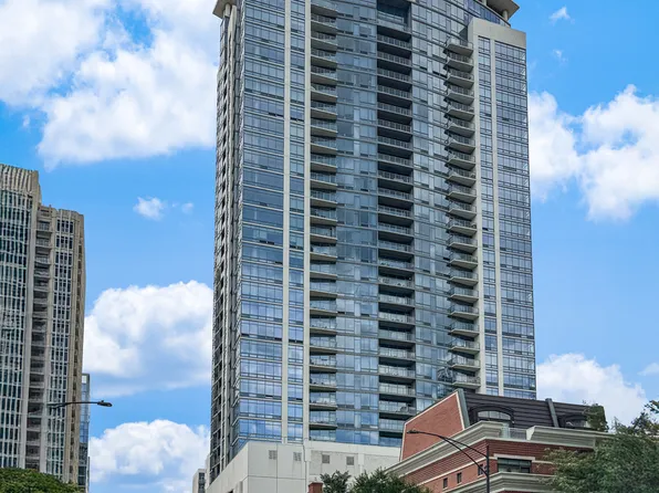100 14th St APT 2202, Chicago, IL 60605