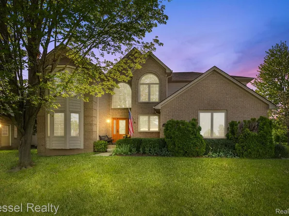 57643 Merlene Dr, Washington, MI 48094