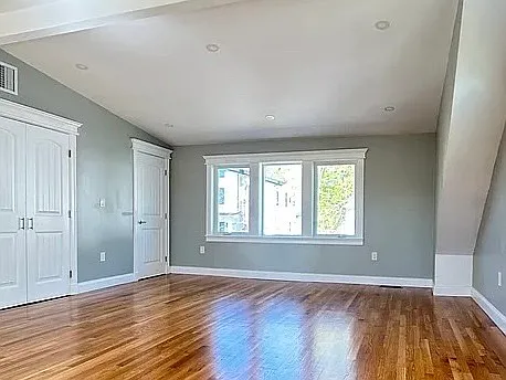 15 Moody St — Photo 3