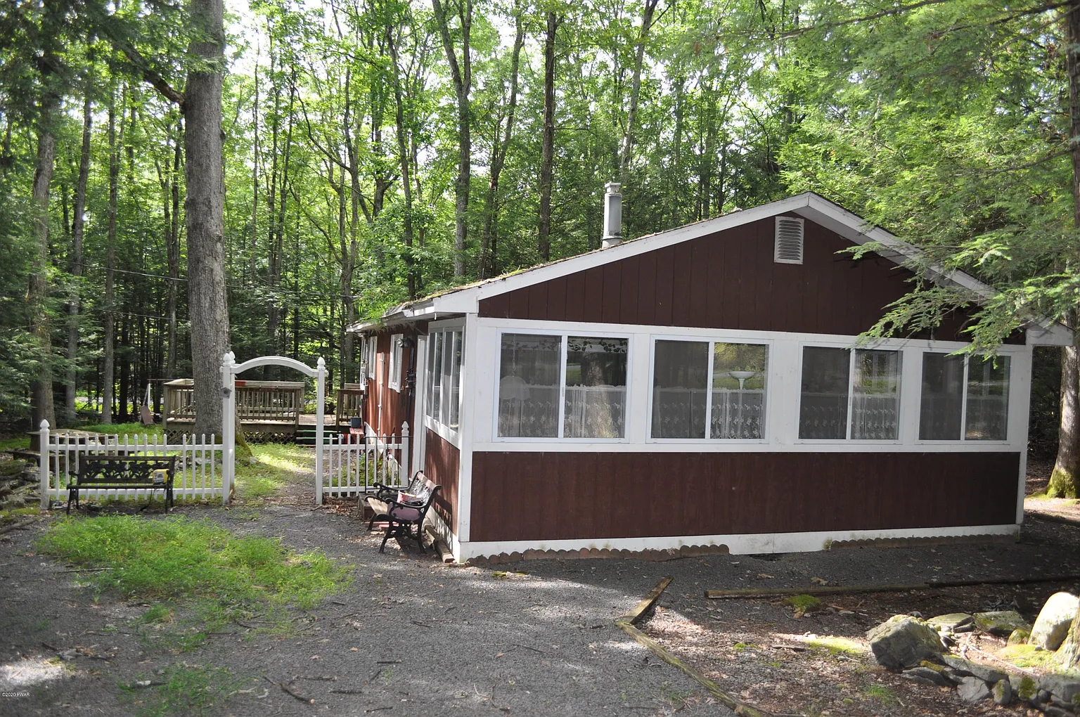 124 Eisenhower Dr photo 1