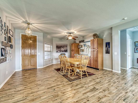 3rd image of 1085 E San Carlos Way