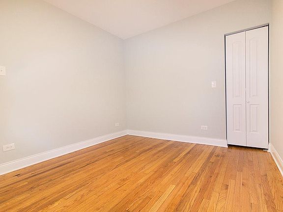 5th image of 2755 N Kilbourn Ave