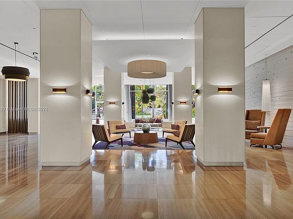 2nd image of 100 Bayview Dr APT 322