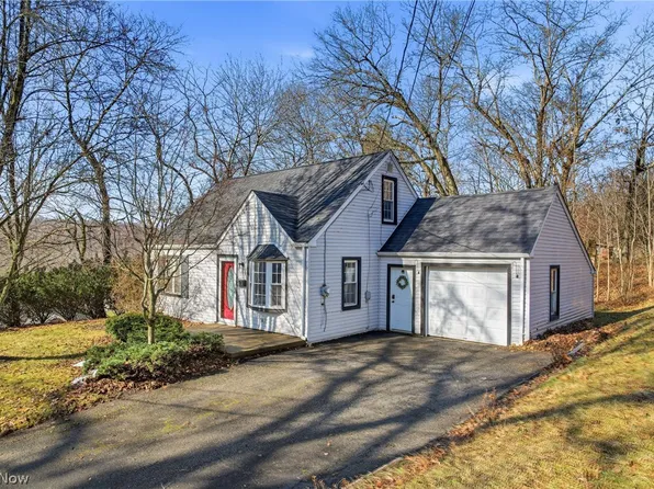 306 Park Ave, Lowellville, OH 44436