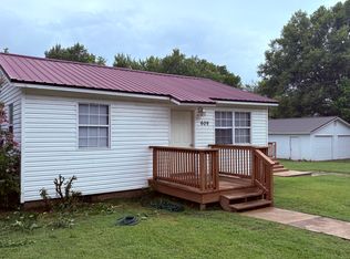 609 E Buchanan St, Prairie Grove, AR 72753