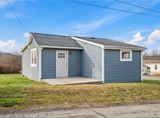 28 McKinstry Hill Rd, Apollo, PA 15613