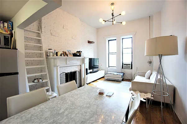 Rented by Compass | media 19