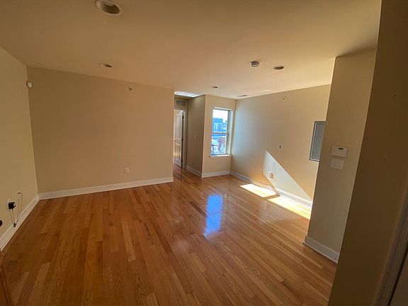 5th image of 1904 Christian St Floor 2