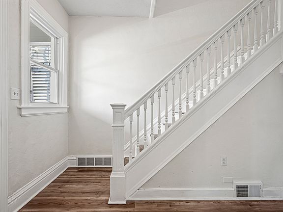 4th image of 7324 Schley Ave