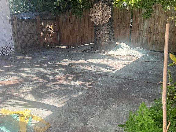 4th image of 1432 Eliza St