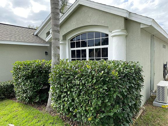 3rd image of 15417 Bay Vista Dr