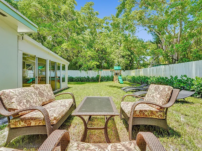 2633 Adams St — Photo 38