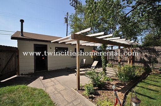4th image of 4225 James Ave N