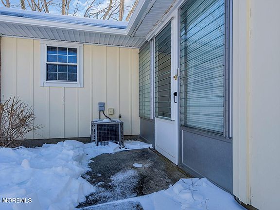 5th image of 66D Dorchester Drive