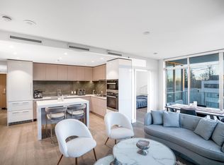 1675 Lions Gate Ln #306, North Vancouver, BC V7P0C5