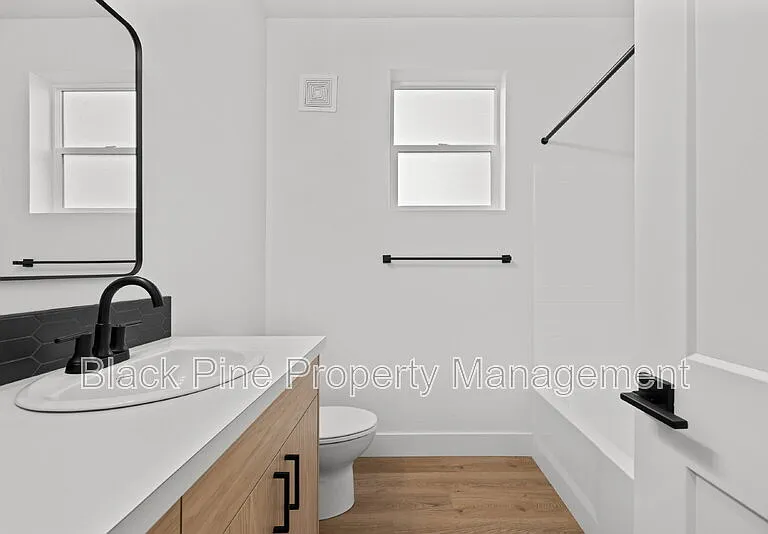 4642 N Maple Grove Rd — Photo 33
