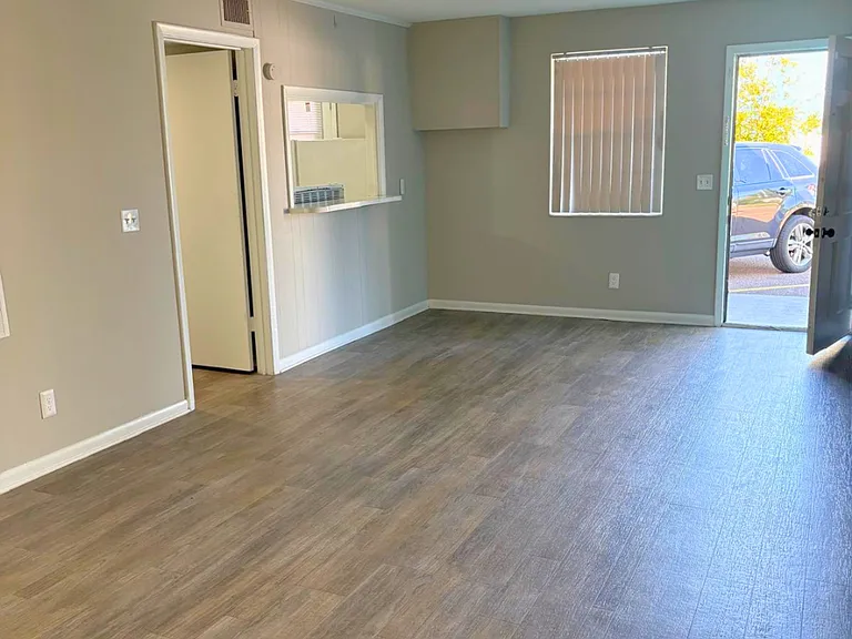 Move In Free at Cielo at University - No Admin Fee + One Month Free! — Photo 21