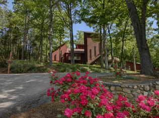16 Stonehaven Ln, Blue Ridge, VA 24064