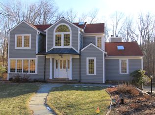 11 Cliffside Ln, Bedford Corners, NY 10549