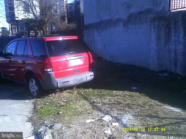 5249 N Warnock St, Philadelphia, PA 19141