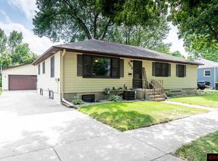 909 South Ave, North Mankato, MN 56003
