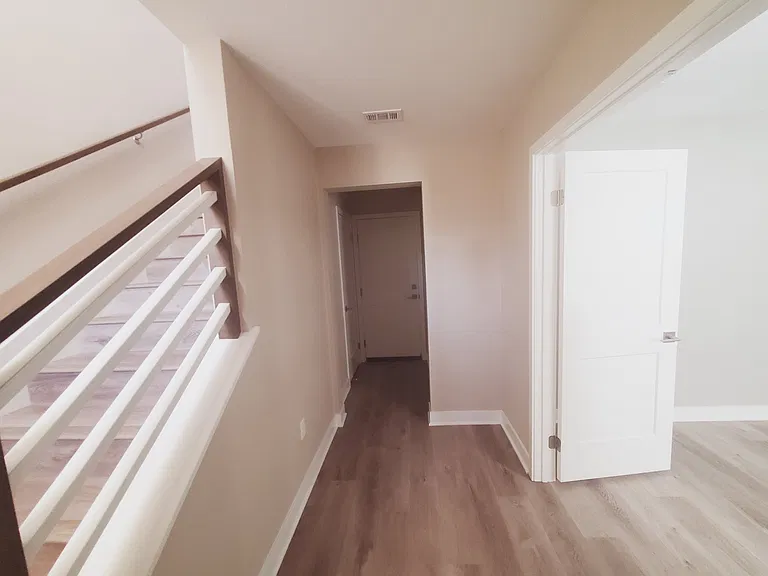 10816 Horizons Dr — Photo 17