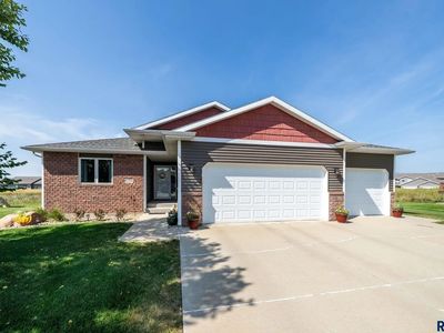 1035 N Spencer Ln, Tea, SD, 57064