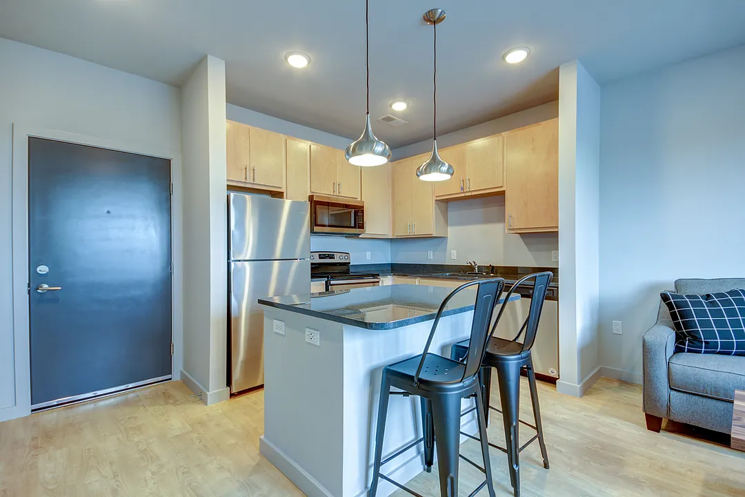 1 bed, 525 sqft, $1,249 — Photo 1