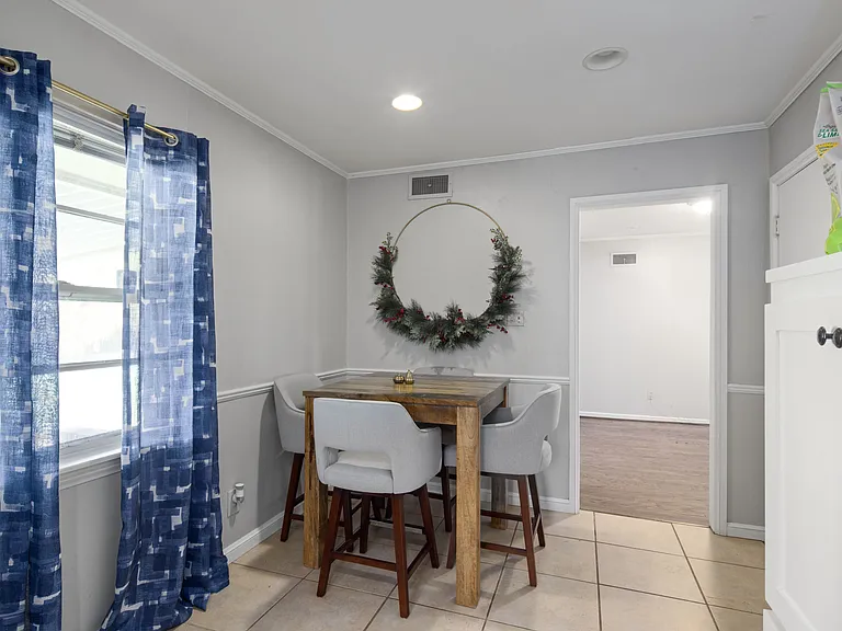 1719 Westminster Pl — Photo 5