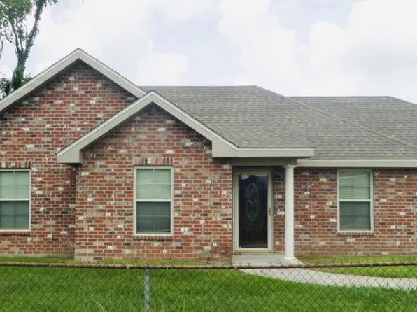 112 Palm Ln, Labadieville, LA 70372
