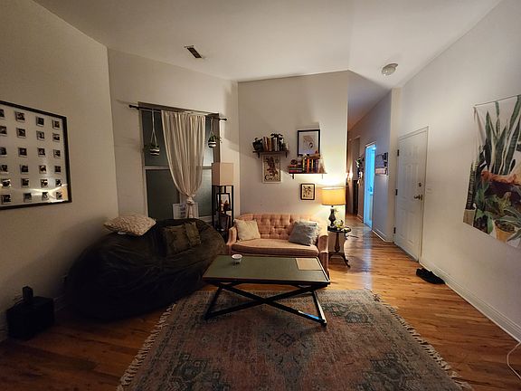 3rd image of 2304 N Milwaukee Ave APT 3F