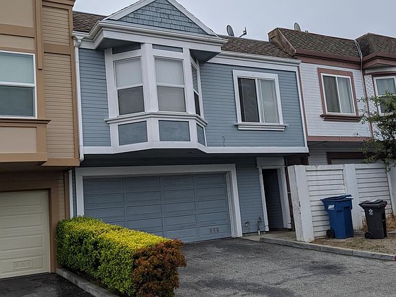 2nd image of 918 Wyandotte Ave