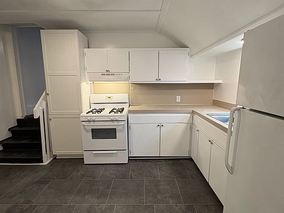 4th image of 1026 Lilac Ct NE APT 3
