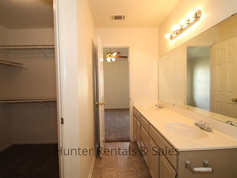 4705 Fawn Dr — Photo 16