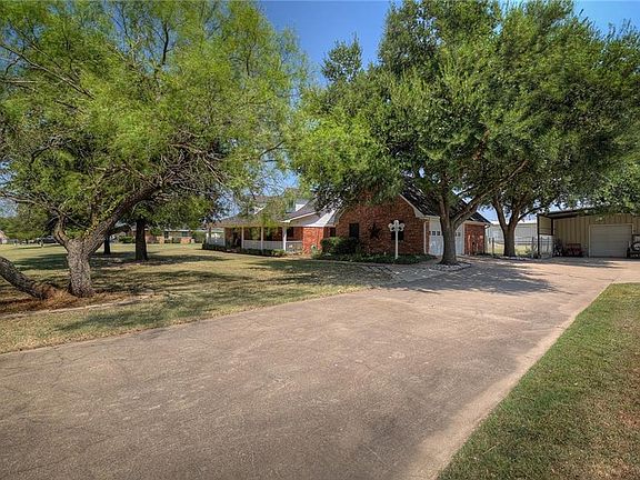 2nd image of 5812 Priscilla Ln