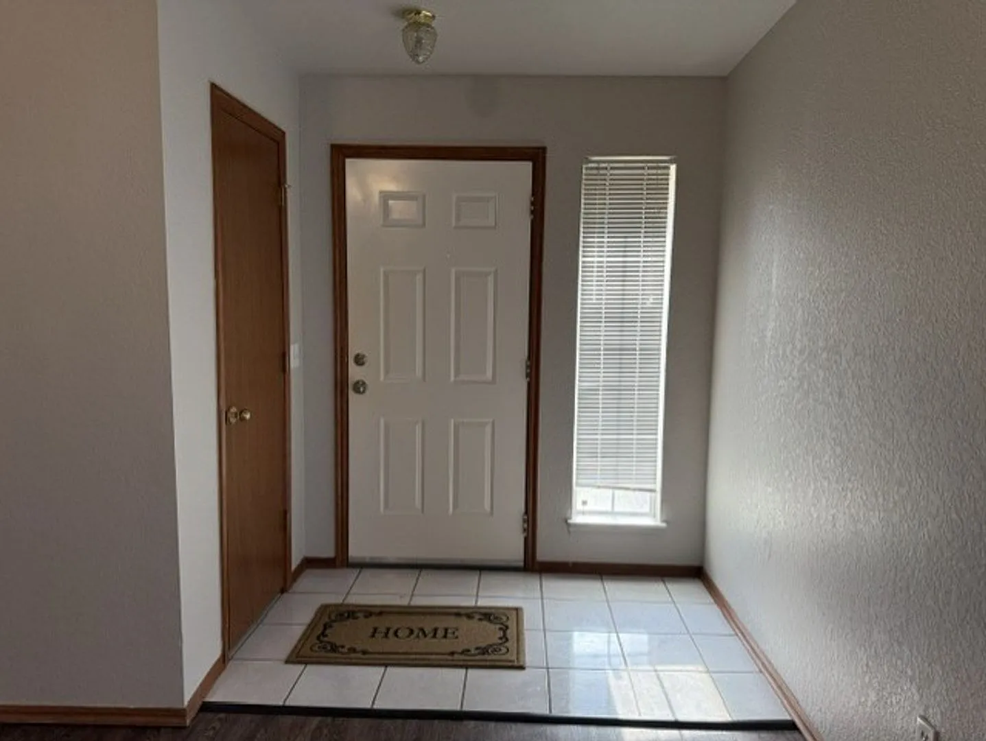 Newly remodeled 2 bedroom duplex — Photo 2