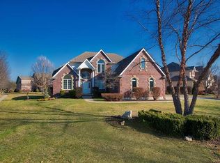 2416 SW Winteroak Ct, Lees Summit, MO 64081
