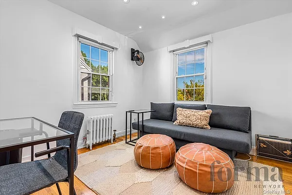 Sold by Forma New York LLC | media 18