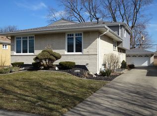 9709 S Kenneth Ave, Oak Lawn, IL 60453