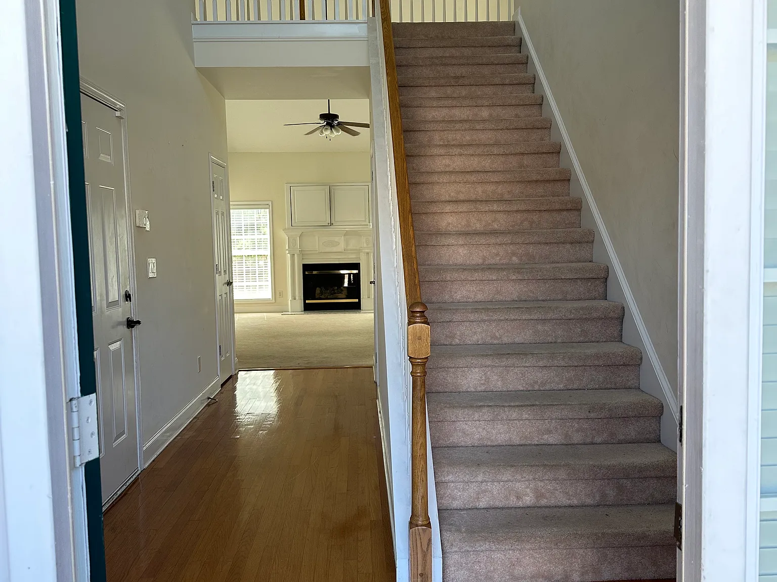 4 bed, 2269 sqft, $2,600 — Photo 2