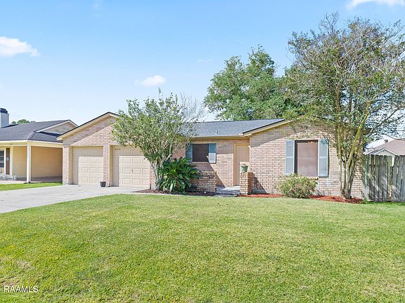 3rd image of 120 Pebble Beach Dr