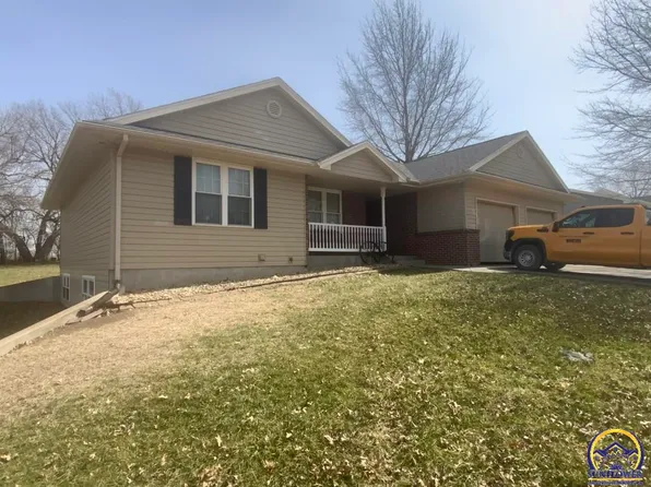 1911 Willow St, Valley Falls, KS 66088