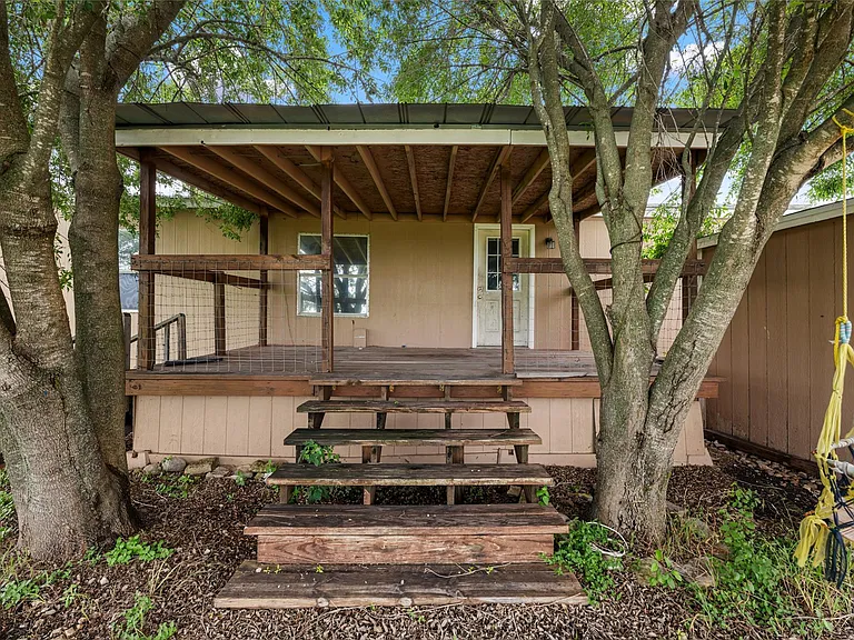 360 Shady Oaks #A — Photo 23
